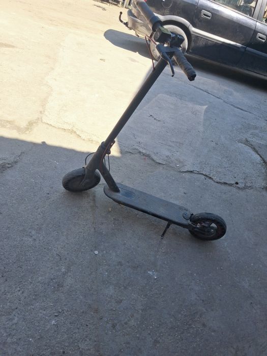 Trotinete electrica de piese ori  ce piesa costă100 de lei