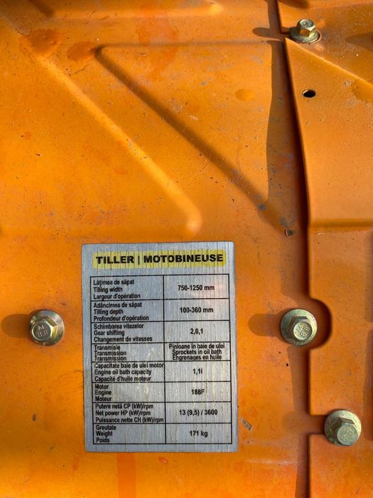 Motocultor cu remorcă