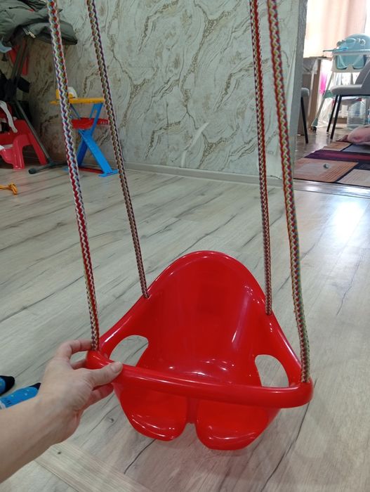Продам детскую качелю
