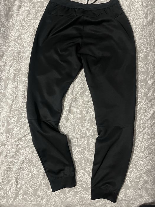 Панталон Nike (Цена по договаряне)