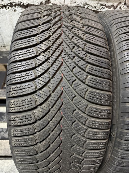 245/45/18 Bridgestone 2бр дот25