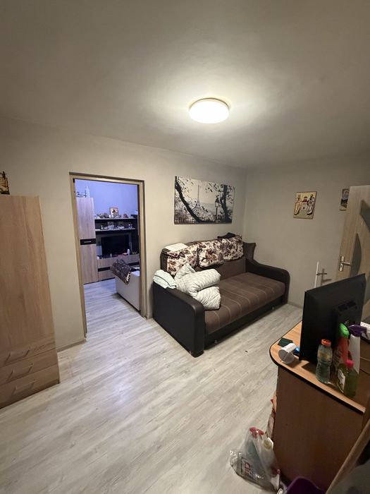 Vand apartament 3 camere micro 40