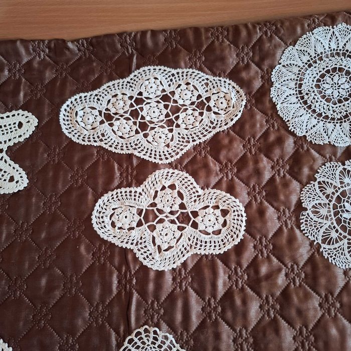 Покривчици на една кука за масичка или шкафче