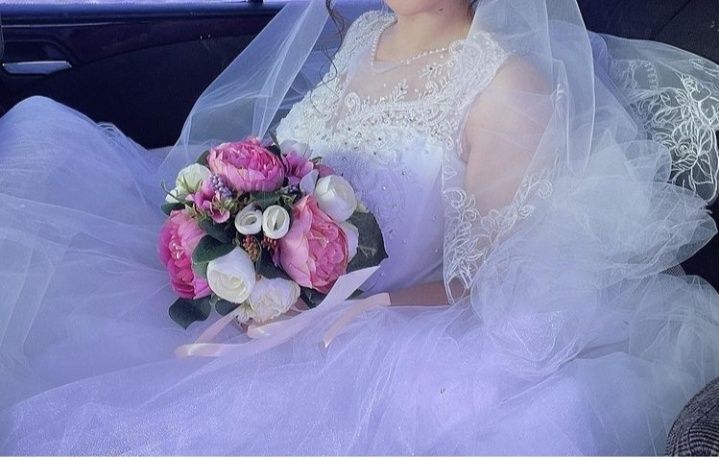 Свадебное платье