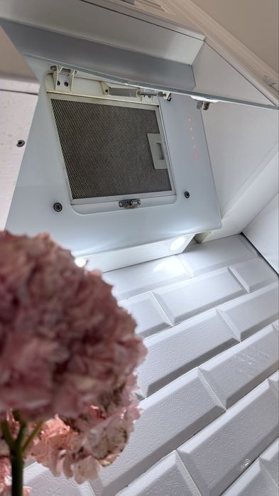 Вытяжка Midea