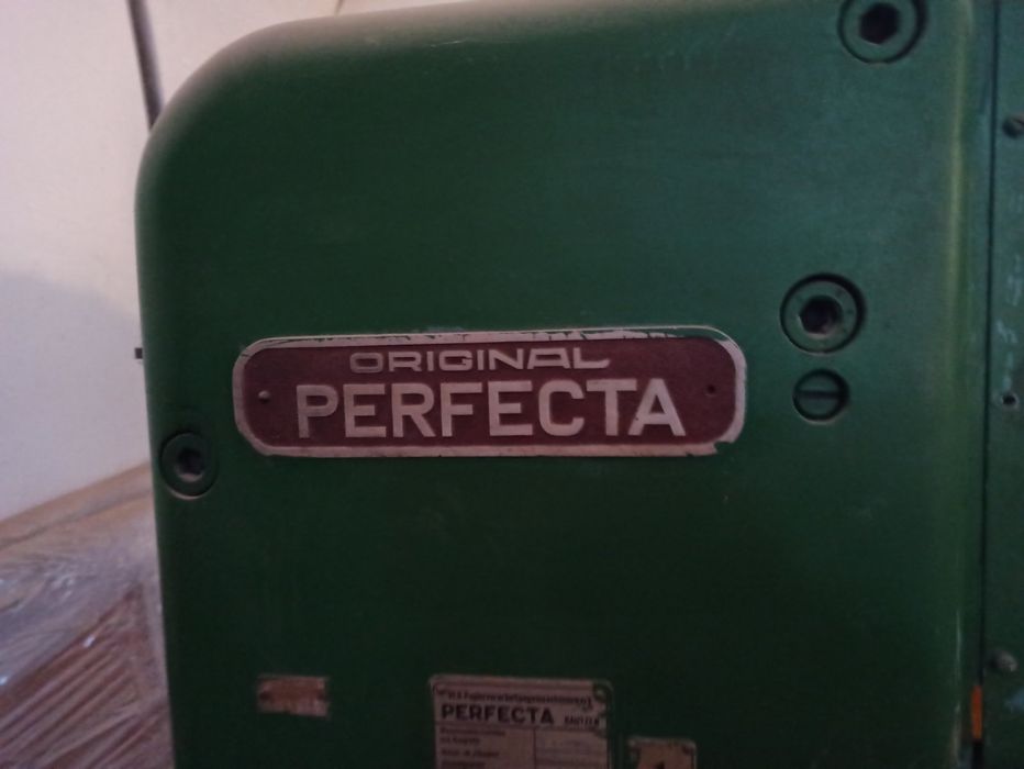 Гилотина за фурнир и хартия