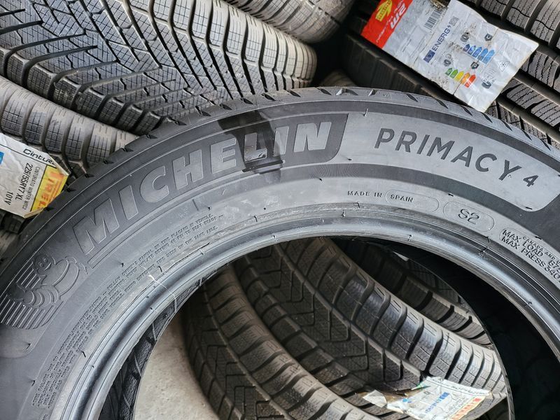 215/65/17 MICHELIN 4бр