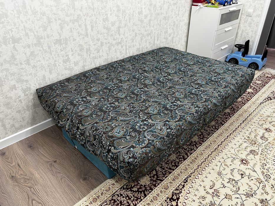 продается диван в хорошем состоянии