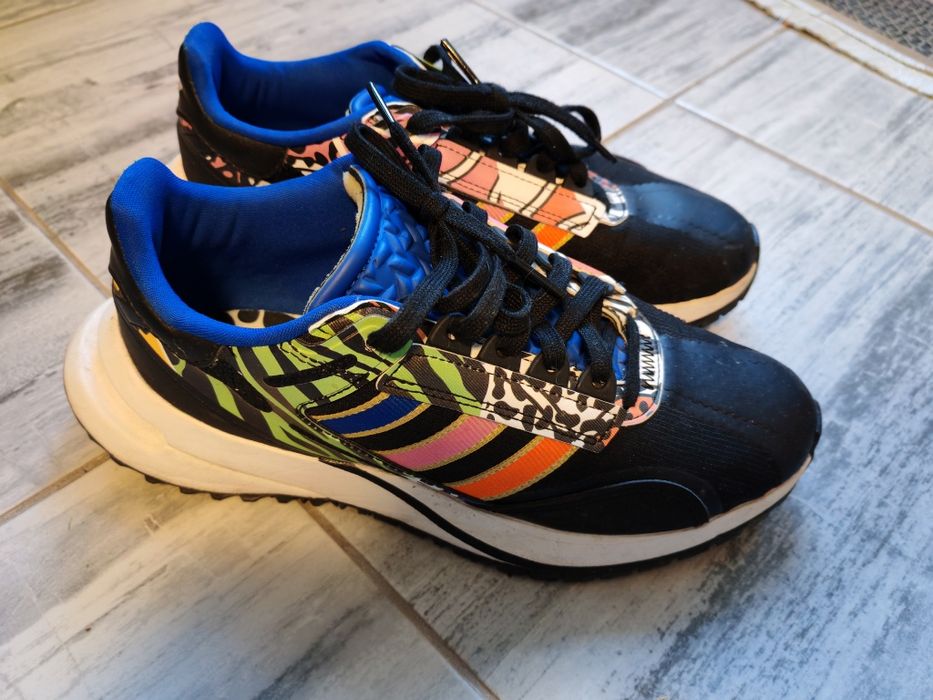 Маратонки Adidas 37