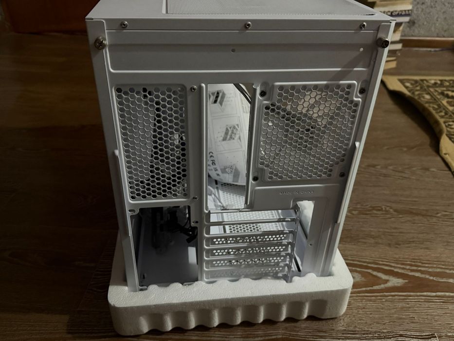 Белый корпус для ПК