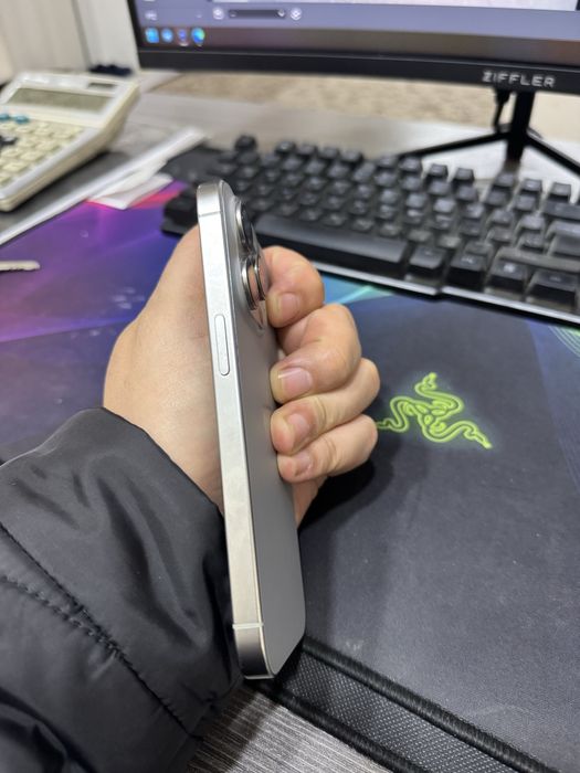 Ayfon 15 pro 256 xotira