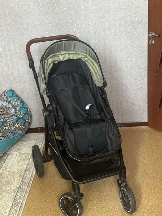 Продам коляску (Tomix) всесезонная