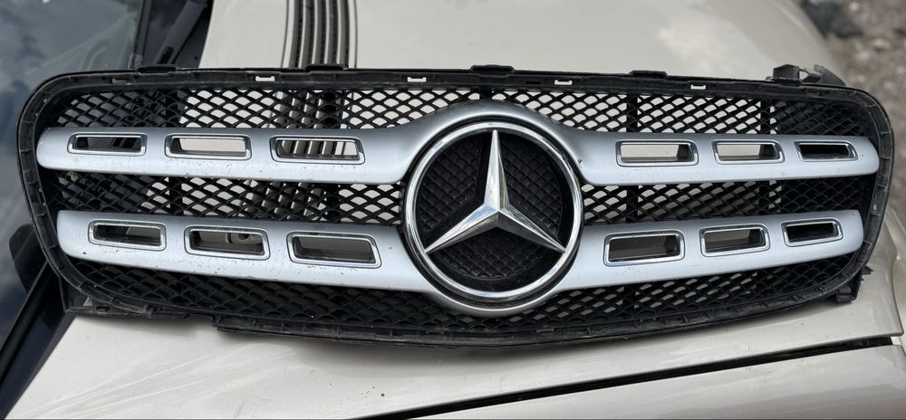 Решетка Mercedes GLA W156 X156