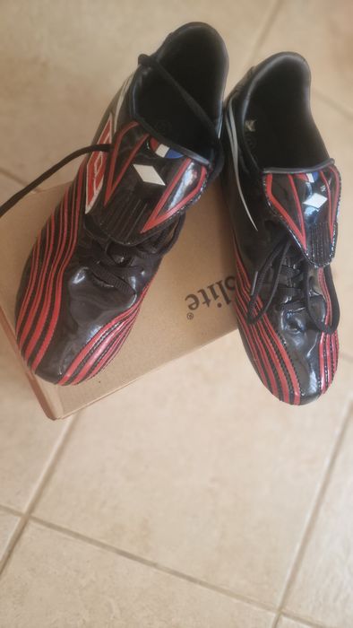 Ghete fotbal cu crampoane