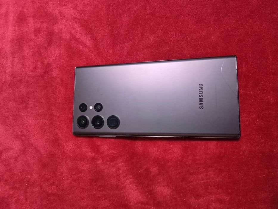 Samsung  S 22 ultra 12. 256