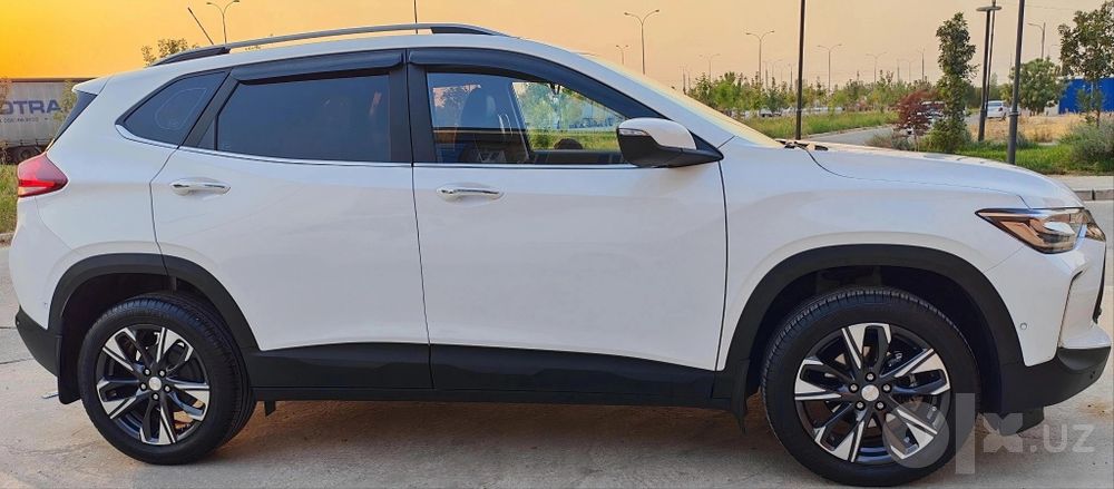 Tracker 2 premier pozitsiya sotiladi. Kraskasi tozza. 53.000km probeg