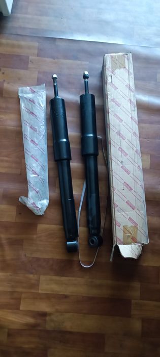 Амортизатор Ланд Крузер 80