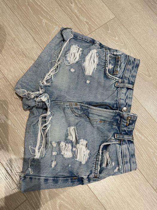 Къси панталонки бершка 34