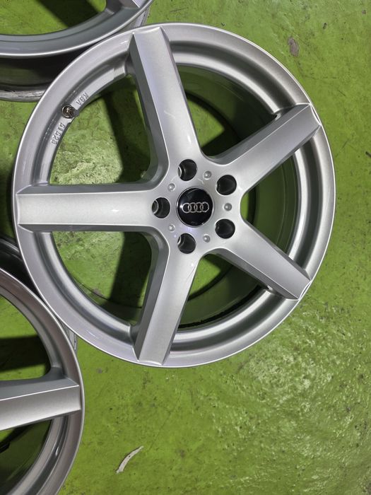 18 5x112 Audi A4 A6 Vw Skoda 5х112