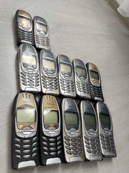Nokia 6310i.