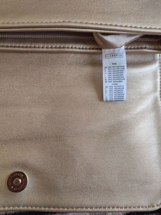 Чанта-златна Carpisa