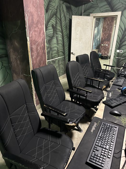 Стул для компютеров и парехмаров