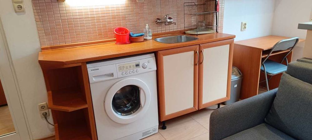 Дава се под наем Ателие в София, Център - 15 кв.м за 239.19 € - Снимка #3