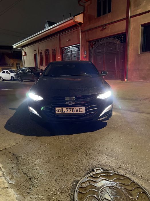 продается машина Malibu Xl