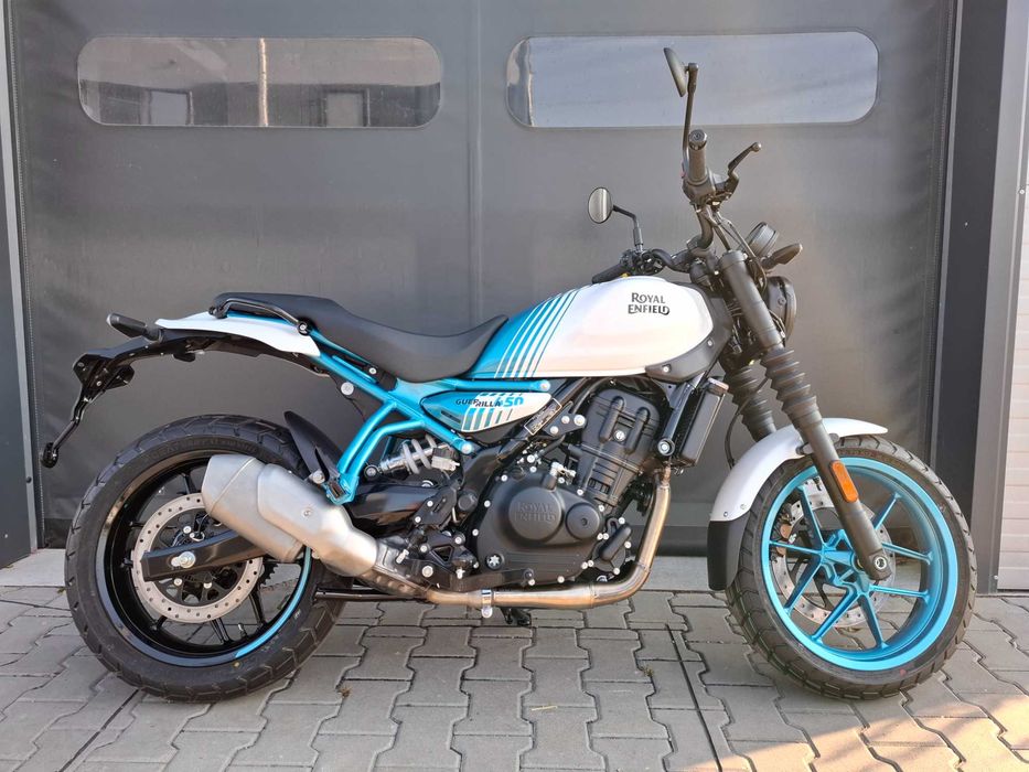 Royal Enfield Guerrilla 450 - Brava Blue-model NOU! permis A2