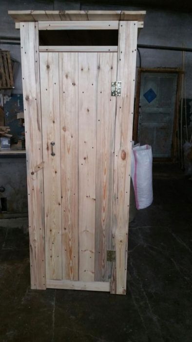 Туалет уличный деревянный