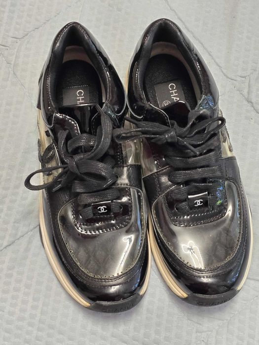 Adidași CC 37.  Piele și silicon