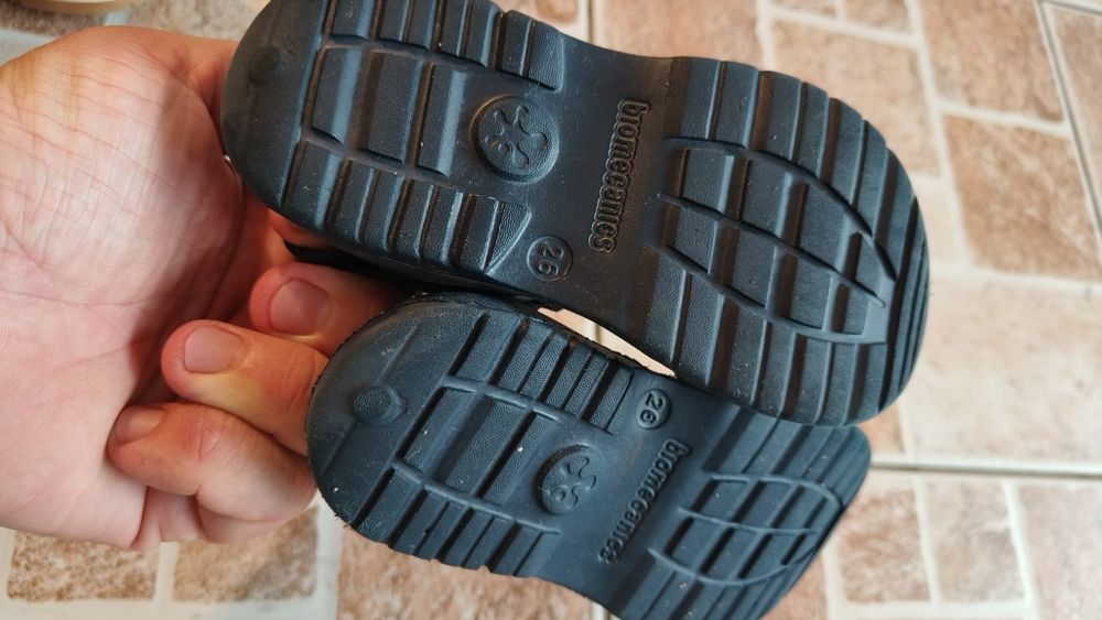 Sandale baieti Biomecanics, marimea 26, pret 60 ron