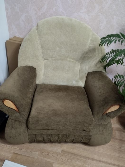 Продам диван и кресло
