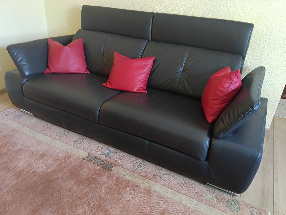 Design Canapea din piele naturala 3Persoane, extensibila, stare foarte buna.
