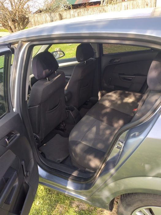Vând opel astra h
