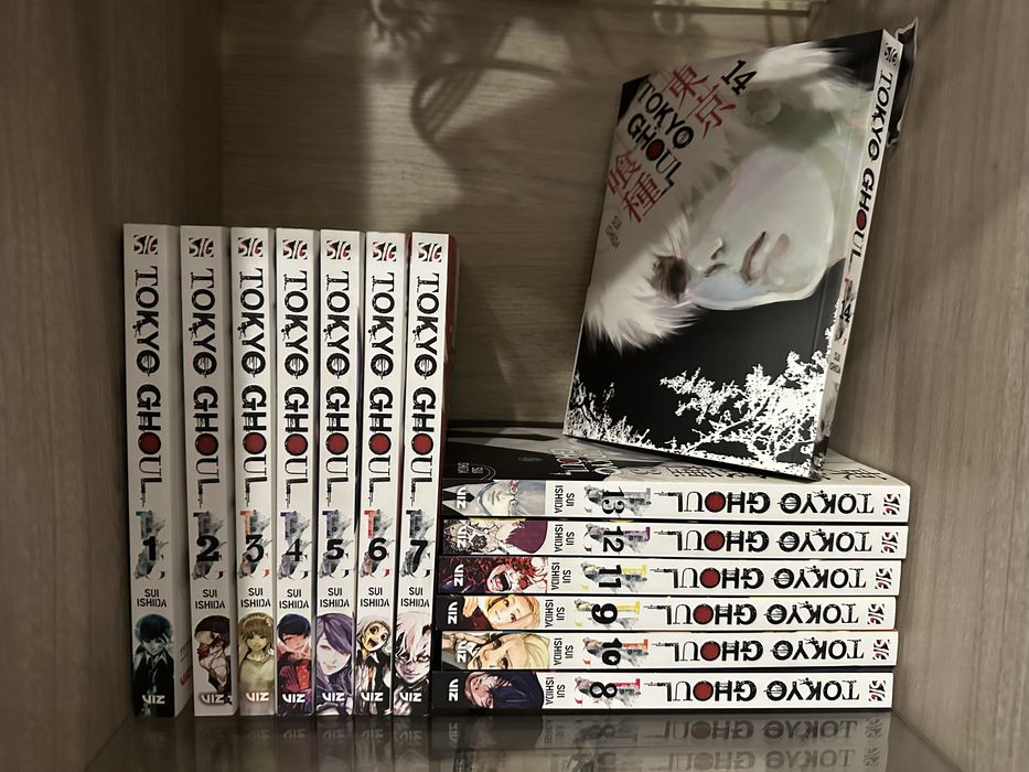 Tokyo Ghoul Complete Box Set (1–14) + poster – stare foarte bun
