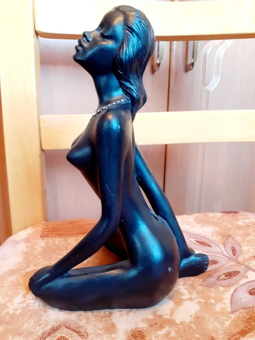 Фигура "Гола африканка"