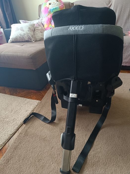Vând scaun auto axkid minikid