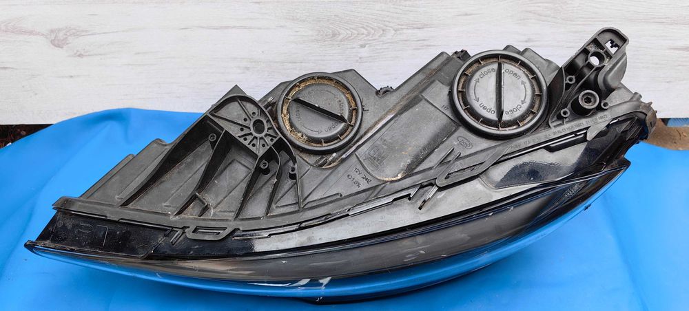 Ляв фар за Opel Insignia LED / Опел Инсигния Лед