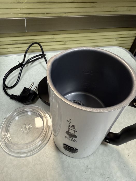 Пенообразувател Bialetti