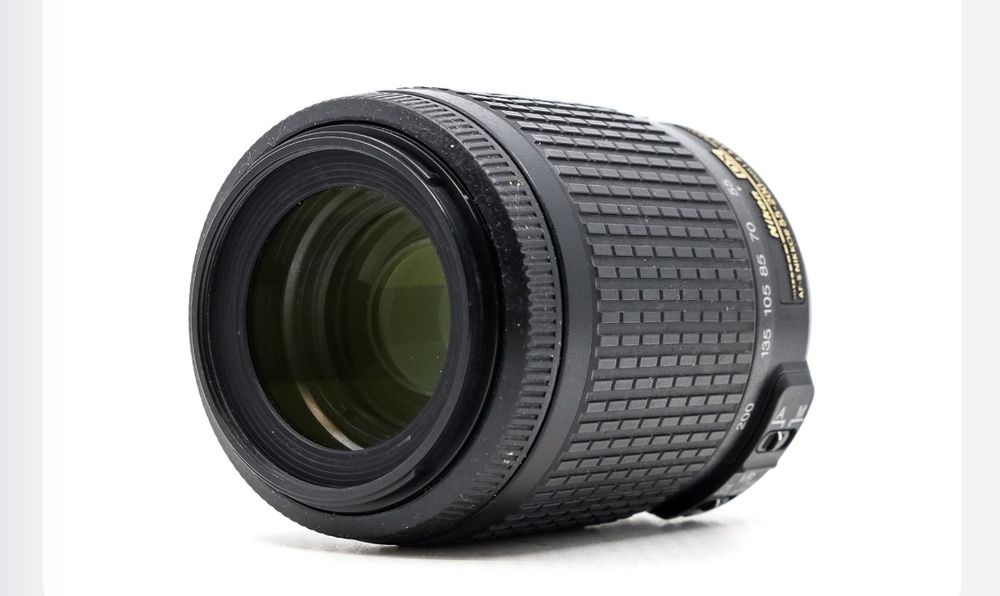 Nikon  55-200mm f/4-5.6G IF-ED VR
