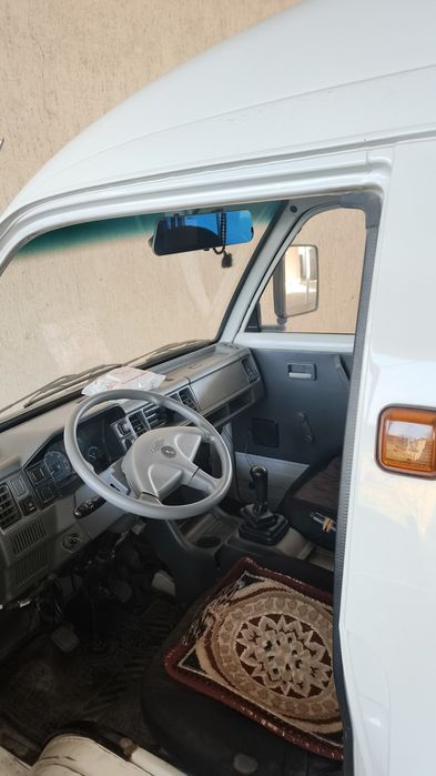 Дамас сотилади нактга