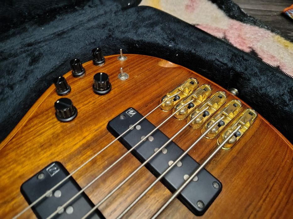 Ibanez SR1205 Premium, 5 струнная бас гитара