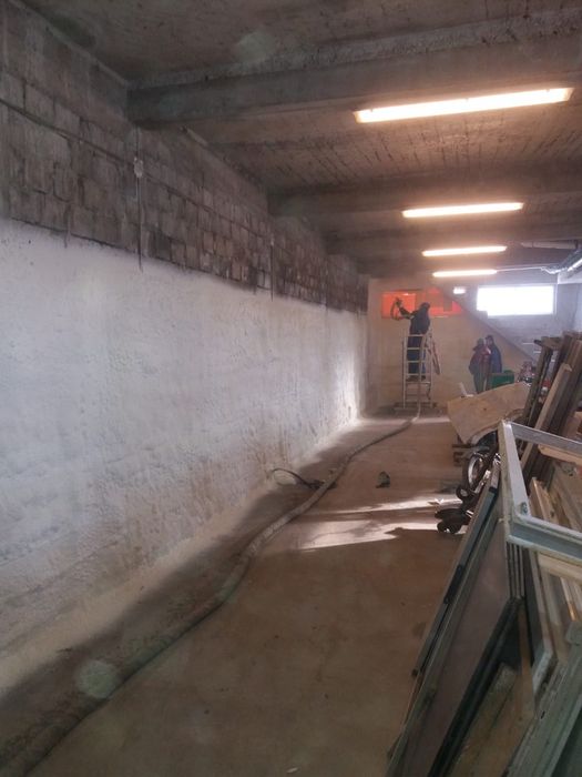 Izolatie spuma poliuretanica/Prețuri Fără Concurenta