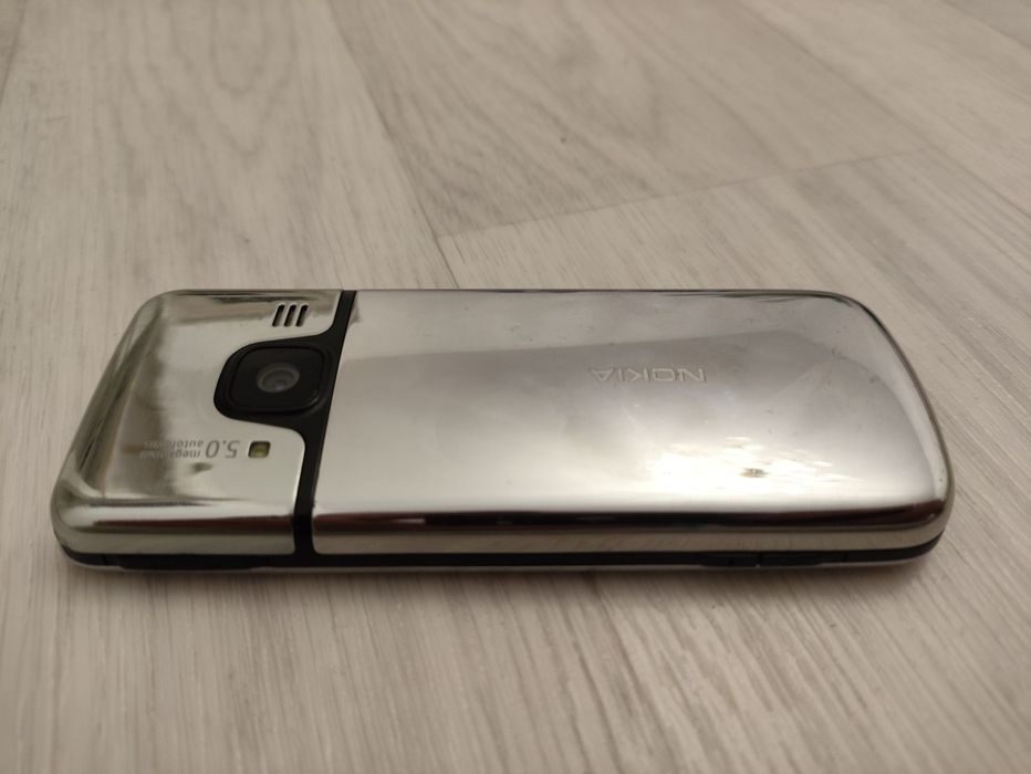 Телефон  NOKIA 6700