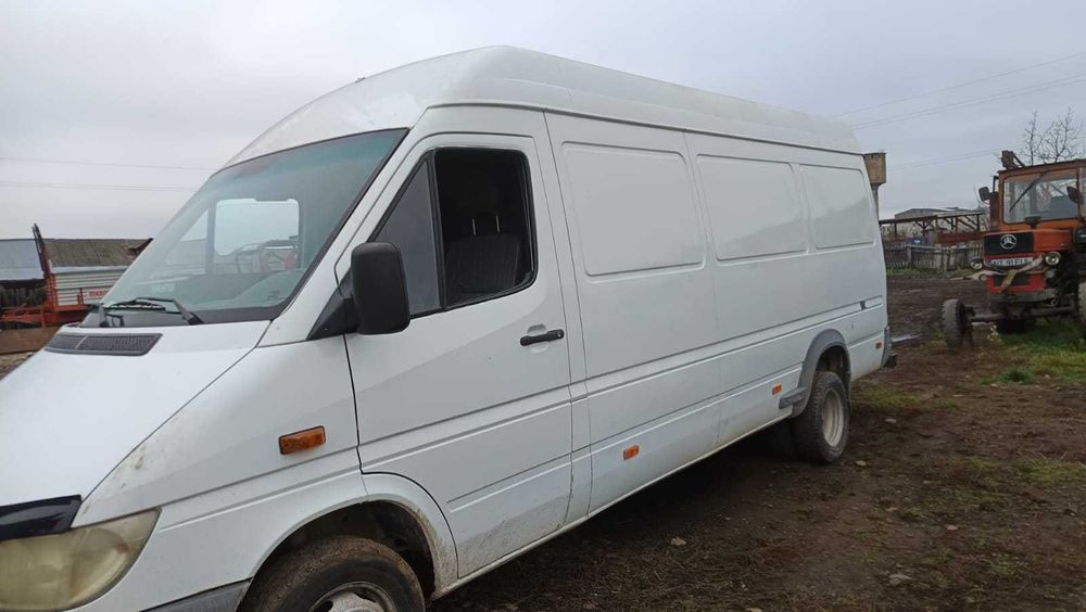 Mercedes Sprinter 411