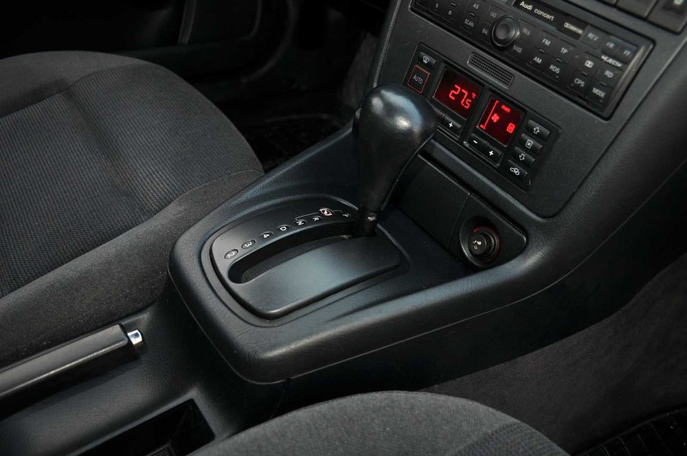 Audi A4, 1995 Atestat vehicol de Epoca, 2,6 benzina, V6