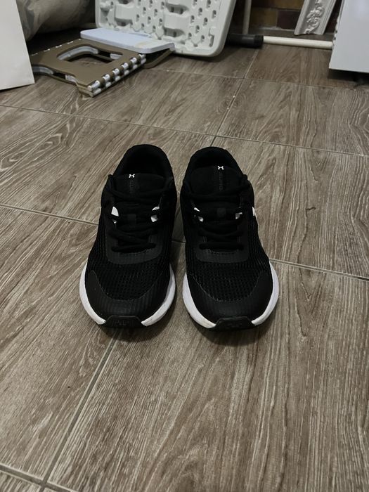 Кроссовки under armour