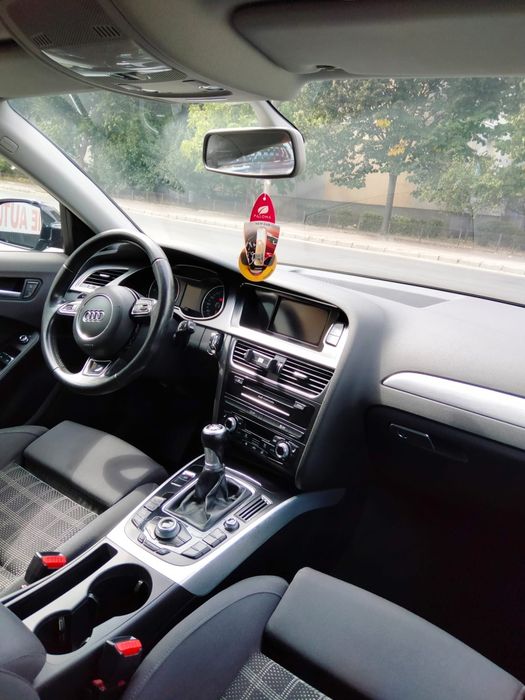 Vând Audi A4 B8 facelift