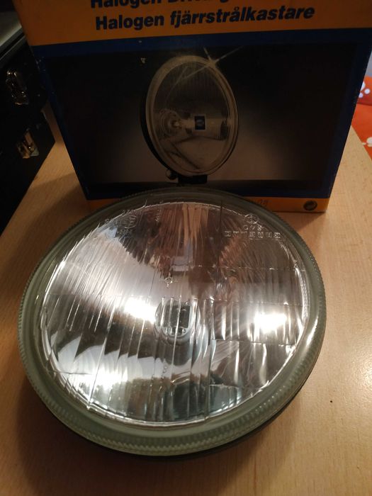 Proiector halogen NOU (Hella Comet 500), cu rază lungă de acțiune